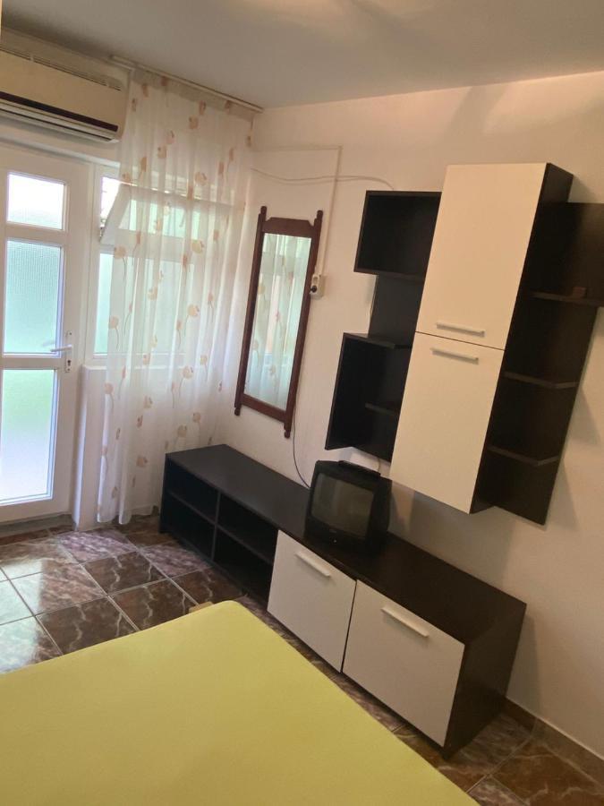 Hotel Vila Gino à Costinesti Extérieur photo